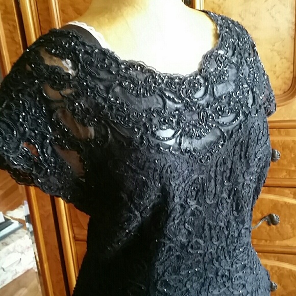 - Niemann Marcus Carmen Marc Valvo Beaded Black Dress  Host Pick - Picture 3 of 9